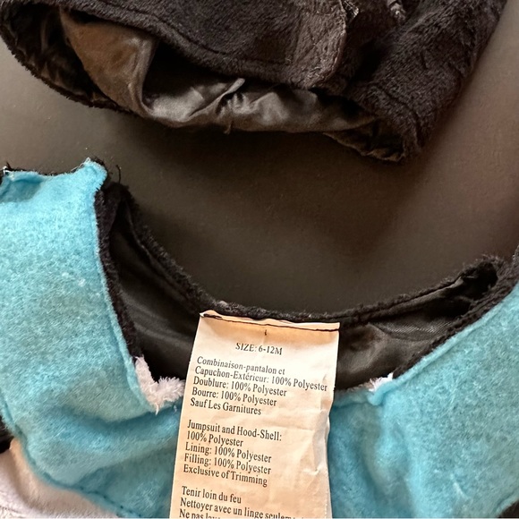 Penguin Costume - Picture 4 of 4